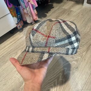 Burberry Paperboy hat
